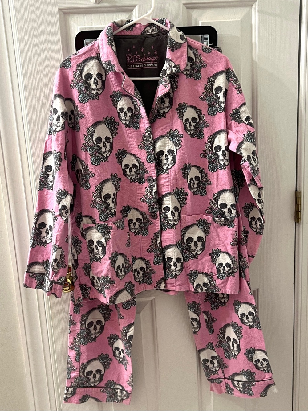 P.J. Salvage Women’s Pink Floral Skull Flannel Cotton Pajama Set Small